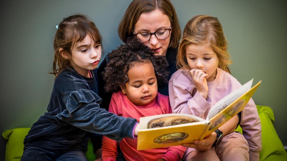 Lenkje til artikkel: Bli med lesekampanjen  "100 bøker før 6 år"