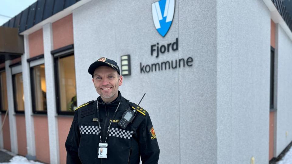 Lenkje til artikkel: Møt politikontakten